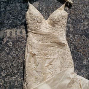Pronovias! MAKE AN OFFER!